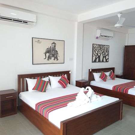 White Rose Safari Home Stay 우다왈라웨 외부 사진