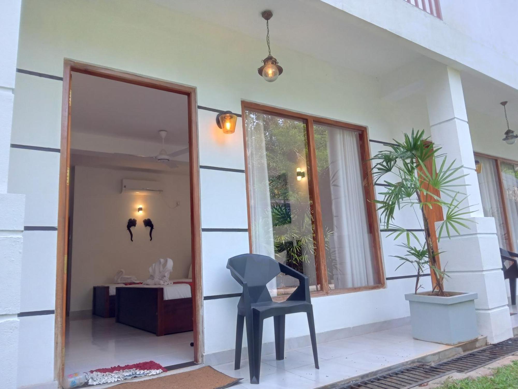 White Rose Safari Home Stay 우다왈라웨 외부 사진